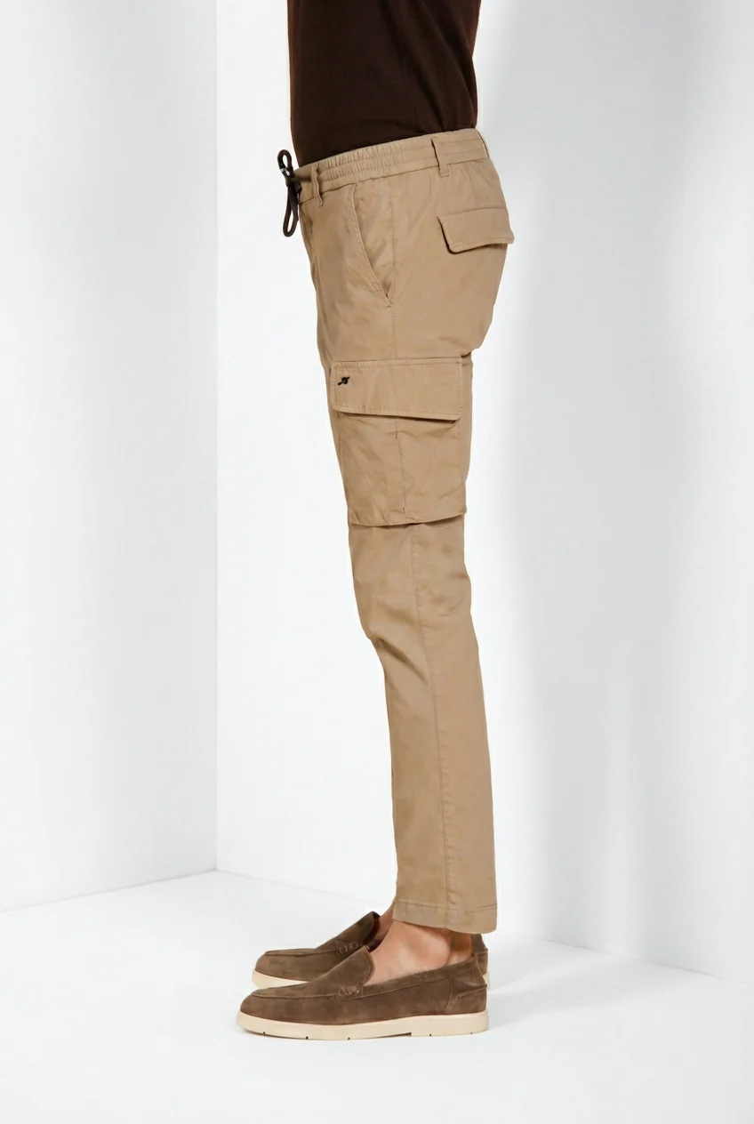 Chile Jogger pantalone cargo uomo in tela paracadute lyocell e cotone extra slim fit - Image 4