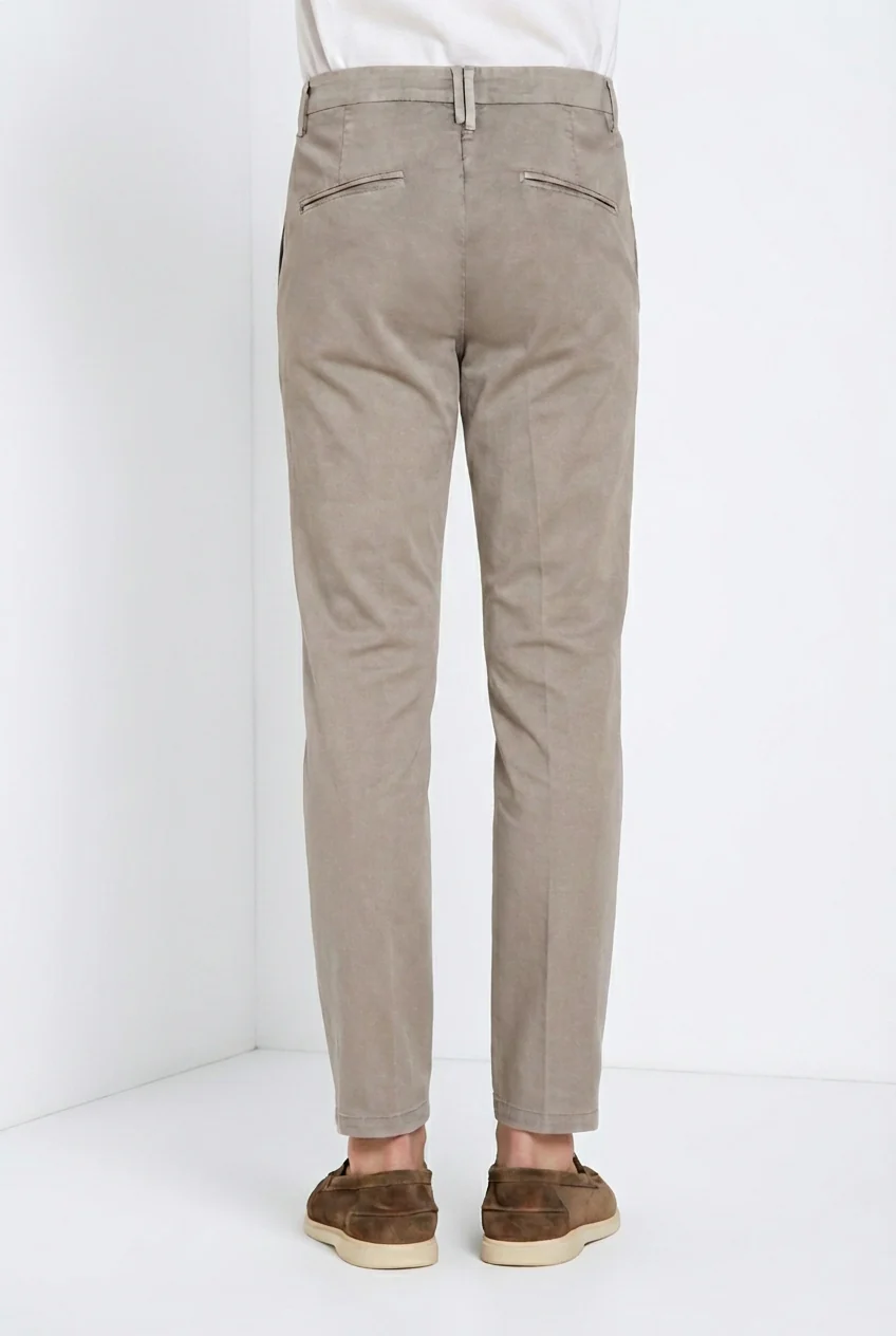 Osaka 1 Pince delamere pantalone chino uomo in gabardina stretch carrot fit - Image 5