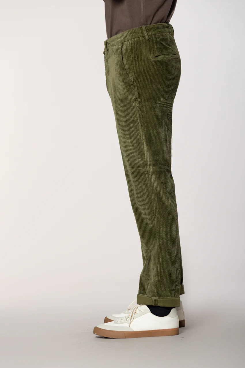 Boston pantalone chino uomo in velluto costa larga relaxed fit - Image 4
