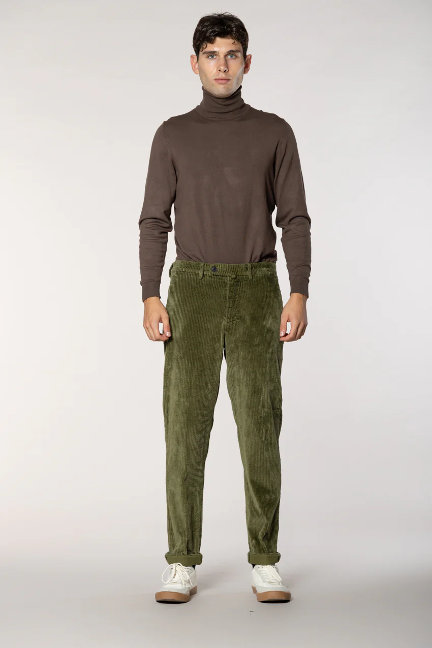 Boston pantalone chino uomo in velluto costa larga relaxed fit - Image 6