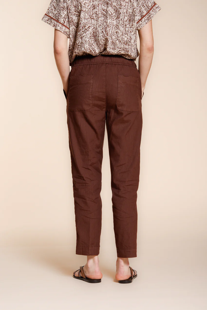 Jogger City pantalone chino donna in tela di lino e cotone leggero relaxed fit - Image 4