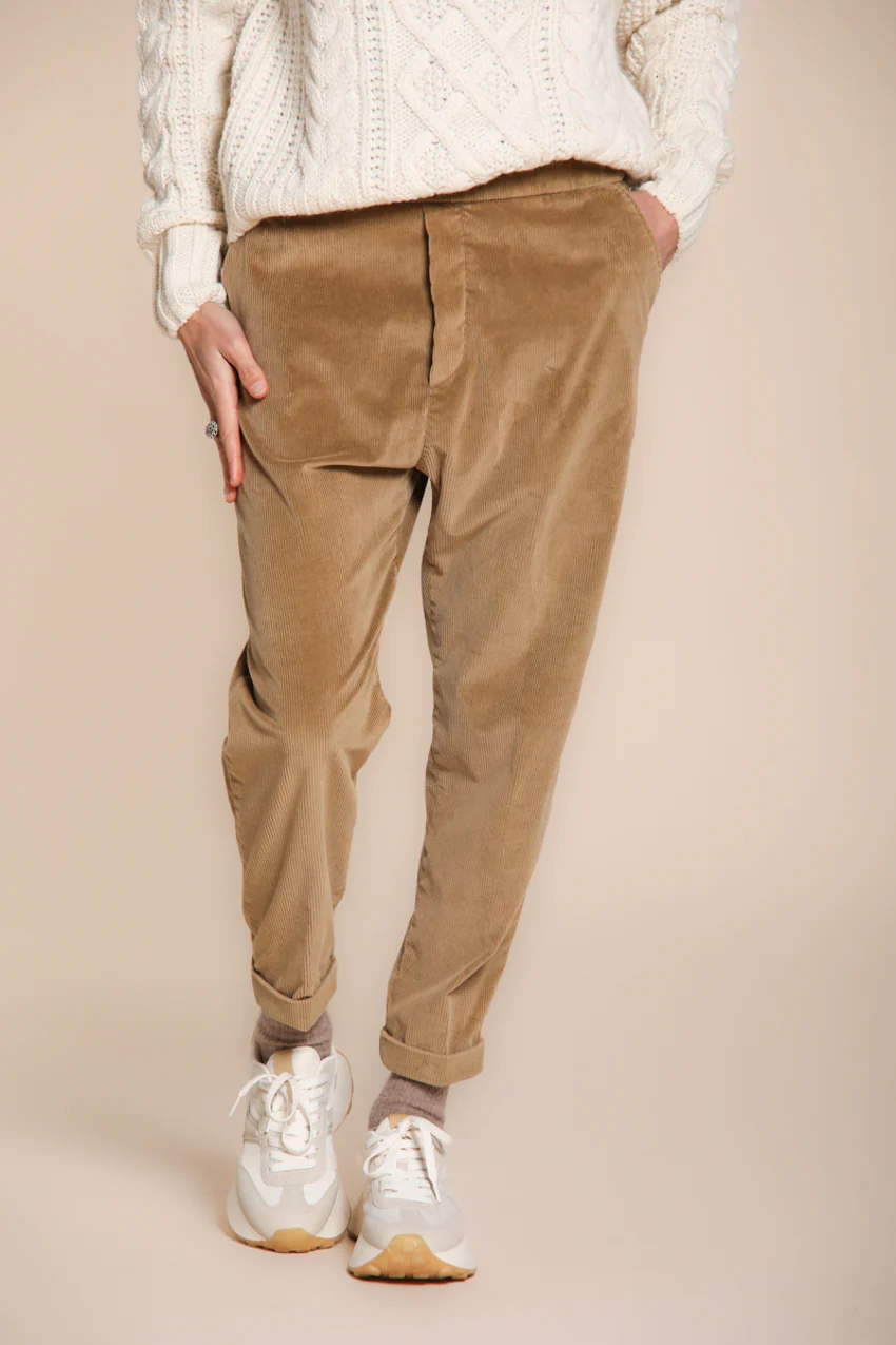 Malibu Jogger City pantaloni chino donna in velluto a coste relaxed fit