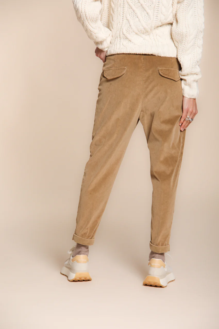 Malibu Jogger City pantaloni chino donna in velluto a coste relaxed fit - Image 4