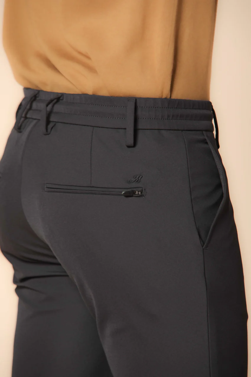 Milano Jogger pantalone chino uomo in jersey tecnico extra slim fit - Image 2