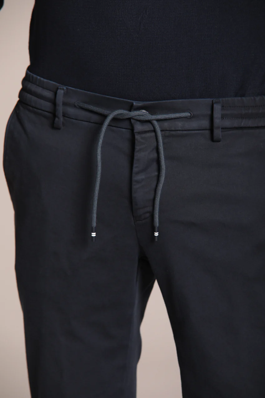 Milano Jogger Travel pantalone chino uomo in jersey active 4.0 extra slim fit - Image 2