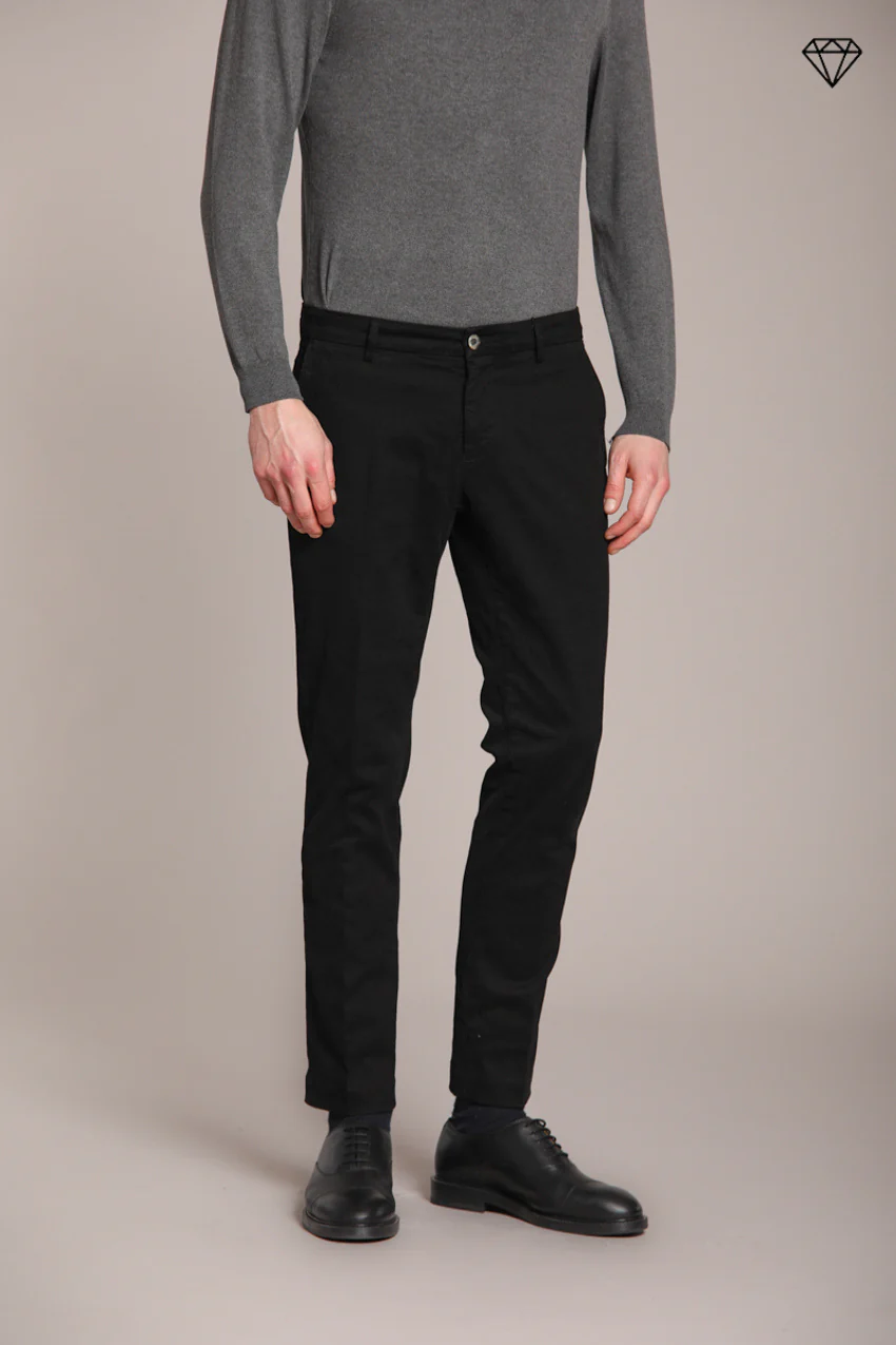 Milano pantalone chino uomo in gabardina stretch extra slim fit ①