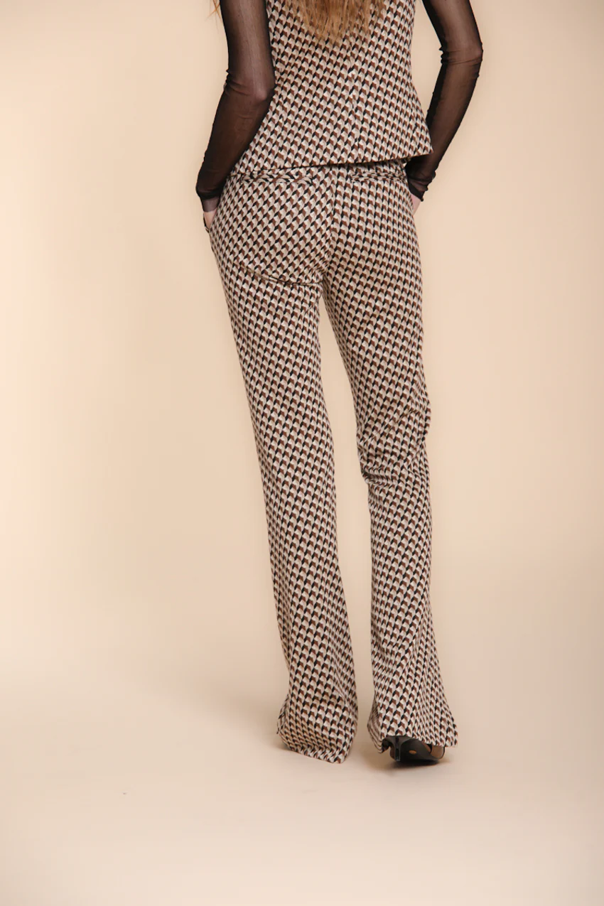 New York Flare pantalone chino donna in jersey con disegno rombo slim fit - Image 4