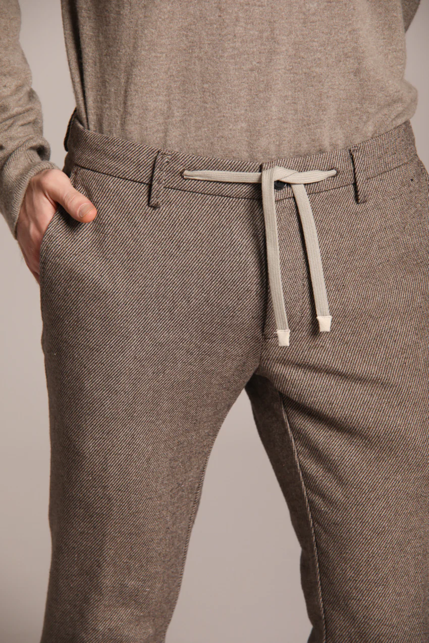 New York String pantalone chino jogger uomo in cover bicolor regular fit - Image 2