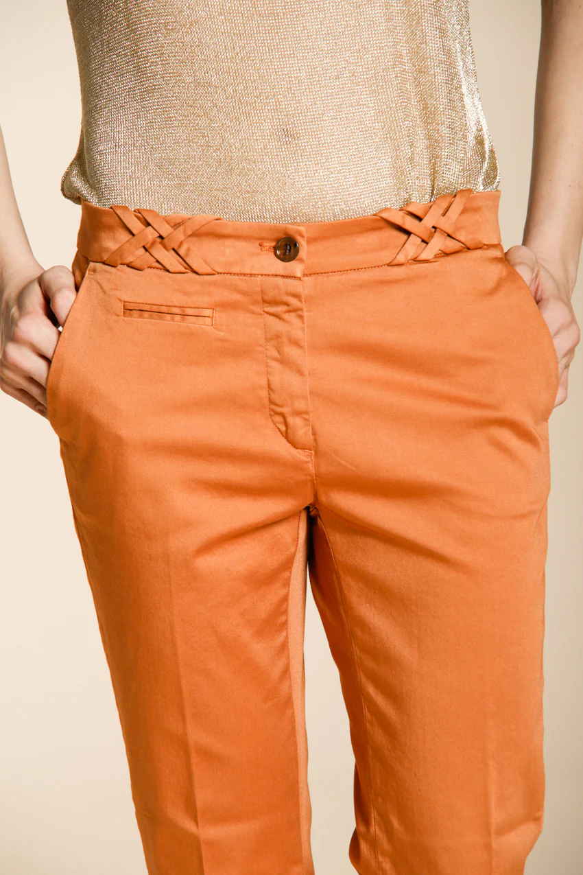 New York Trumpet pantalone chino donna in raso stretch slim fit - Image 2