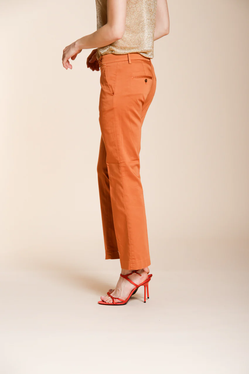 New York Trumpet pantalone chino donna in raso stretch slim fit - Image 3
