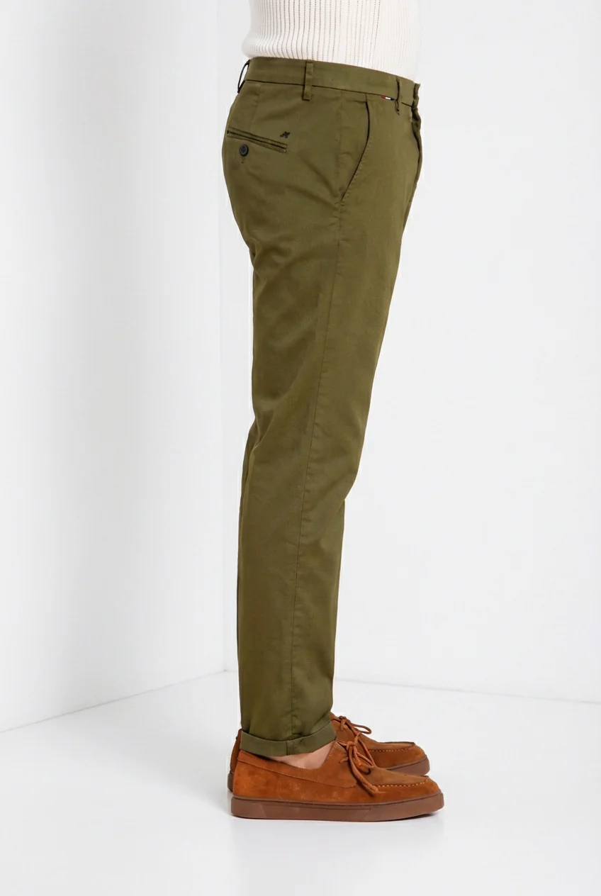 Osaka pantalone chino uomo in tricotina fine di cotone e lyocell carrot fit - Image 4