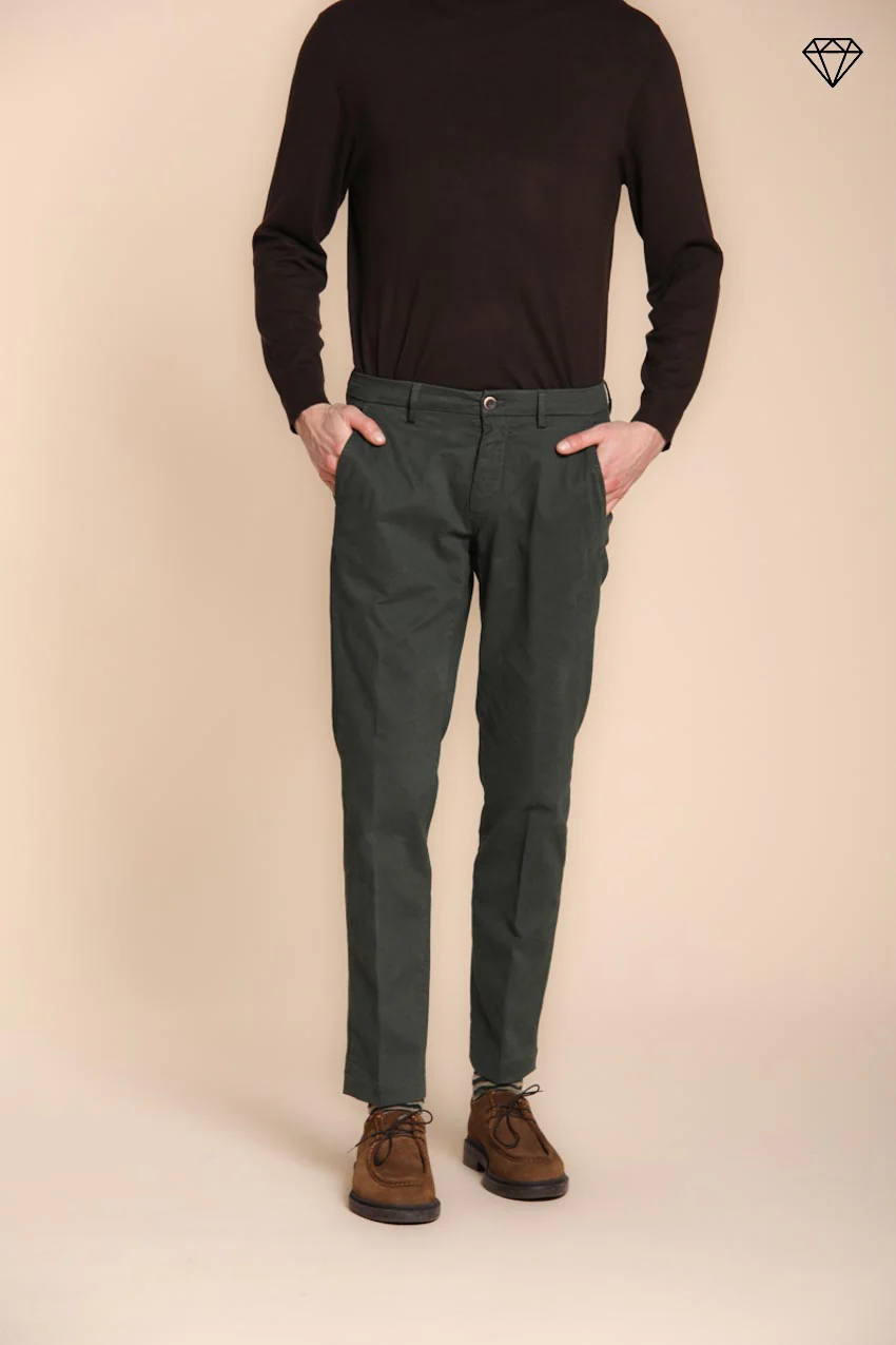 Torino pantalone chino uomo in gabardina slim fit ①